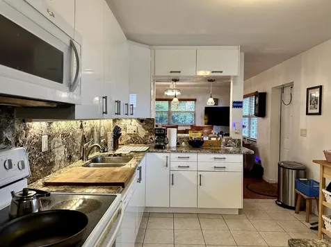 728 Ridge Road Lantana FL 33462