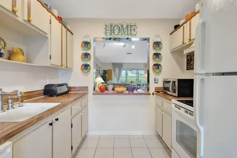 5200 Privet B Place Delray Beach FL 33484