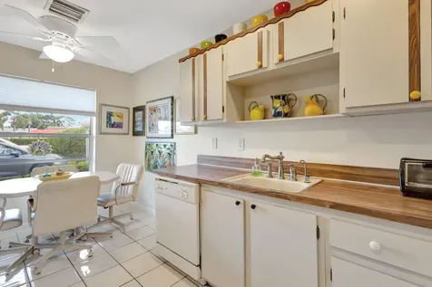 5200 Privet B Place Delray Beach FL 33484