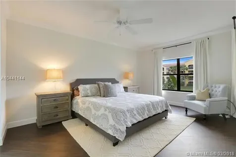 100 Uno Lago 205 Drive Juno Beach FL 33408