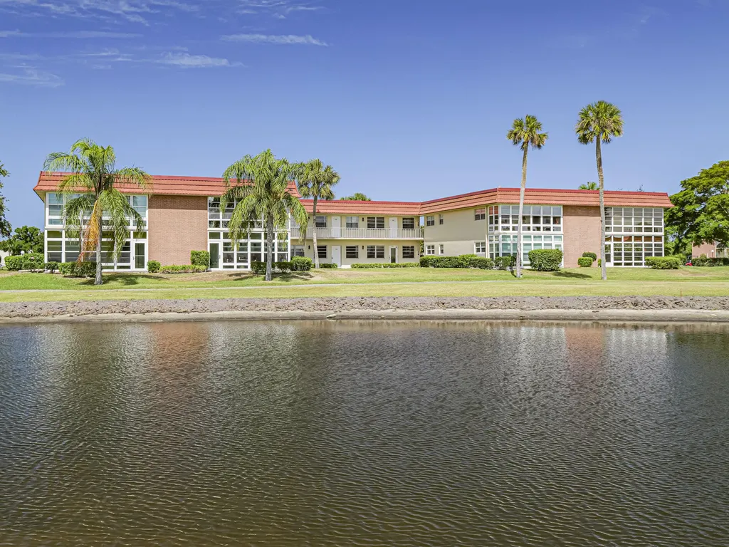 76 Royal Oak Drive Vero Beach FL 32962