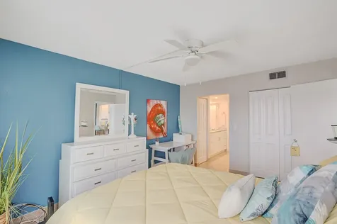2724 N Garden Drive Lake Worth FL 33461