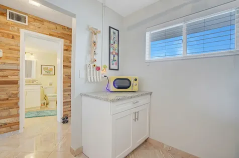 2724 N Garden Drive Lake Worth FL 33461