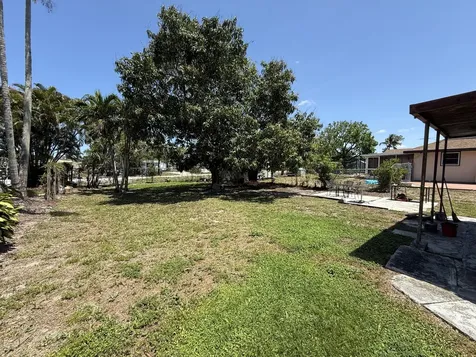 3520 Suncrest Road Lake Worth FL 33467