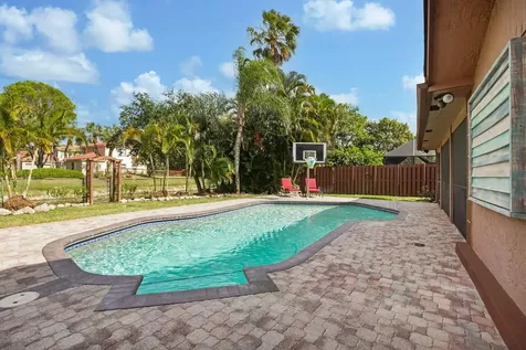 650 Nw 48th Avenue Coconut Creek FL 33063