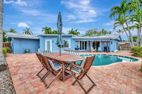 166 Sw 8th Avenue Boca Raton FL 33486