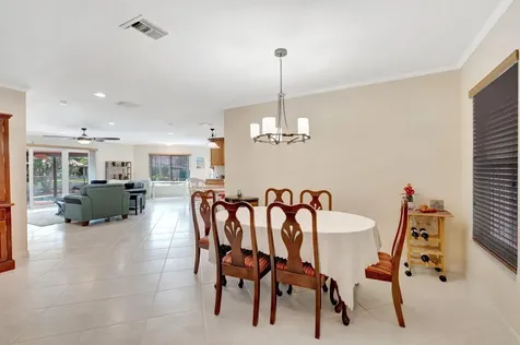 166 Sw 8th Avenue Boca Raton FL 33486