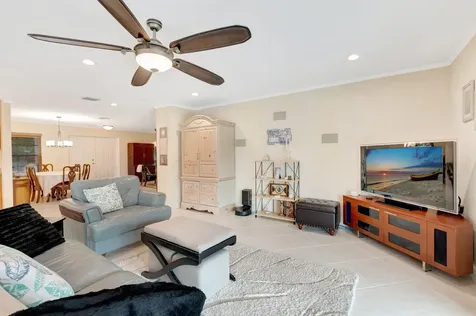 166 Sw 8th Avenue Boca Raton FL 33486