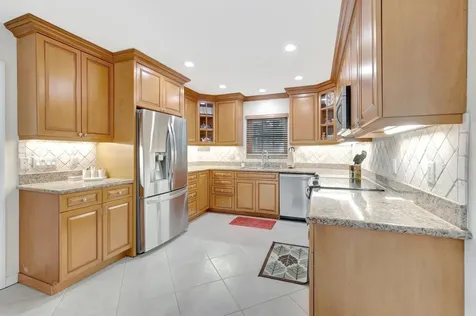 166 Sw 8th Avenue Boca Raton FL 33486