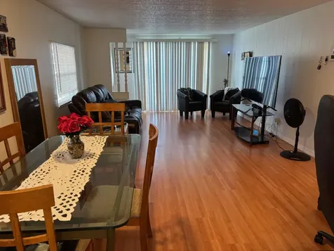4257 1st Ct, Lot 84 Lake Worth FL 33462