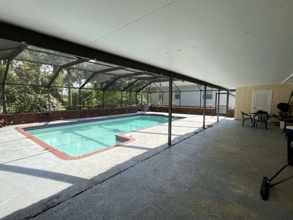 203 E Easy Street Fort Pierce FL 34982