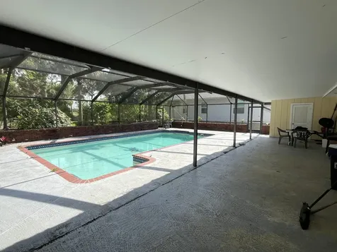 203 E Easy Street Fort Pierce FL 34982