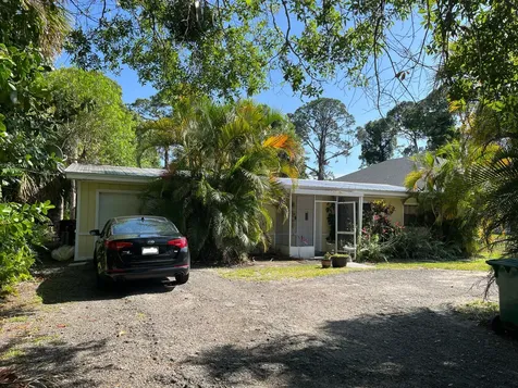 203 E Easy Street Fort Pierce FL 34982
