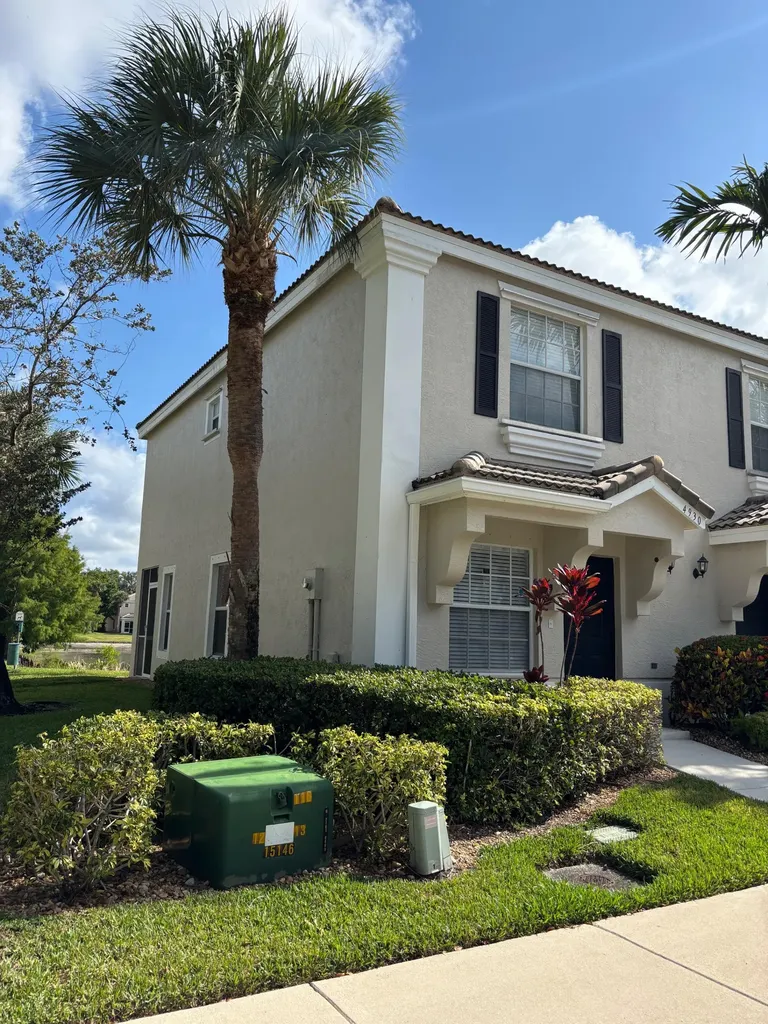 4930 Palmbrooke Circle West Palm Beach FL 33417