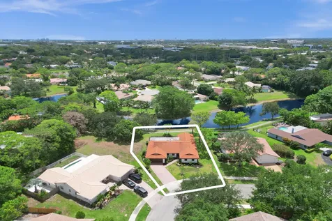 2708 Nw 26th Circle Boca Raton FL 33431