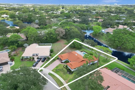 2708 Nw 26th Circle Boca Raton FL 33431