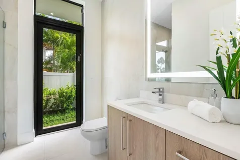 1445 Ne 5th Avenue Boca Raton FL 33432