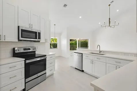 20321 Hacienda Court Boca Raton FL 33498