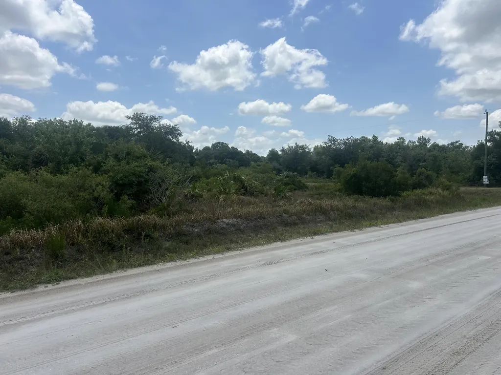 21617 NW 286th Street Okeechobee FL 34972