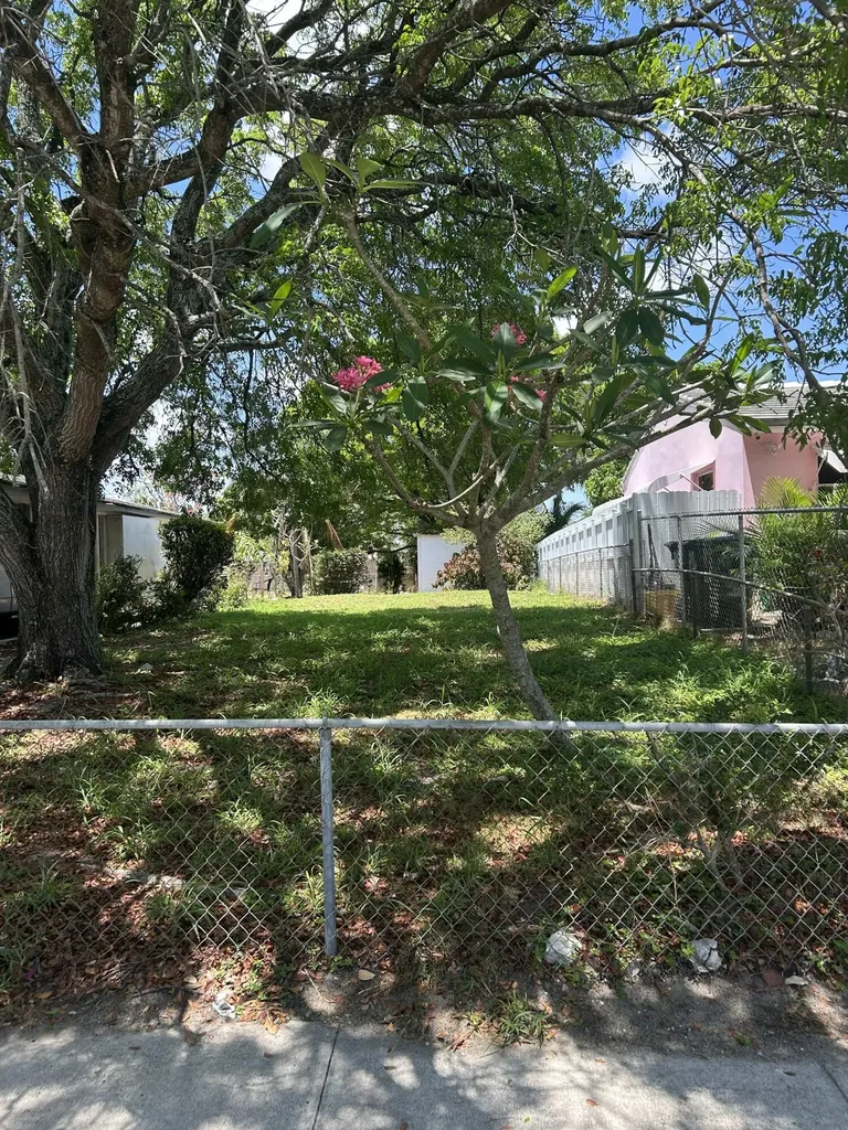 505 N F Street Lake Worth Beach FL 33460