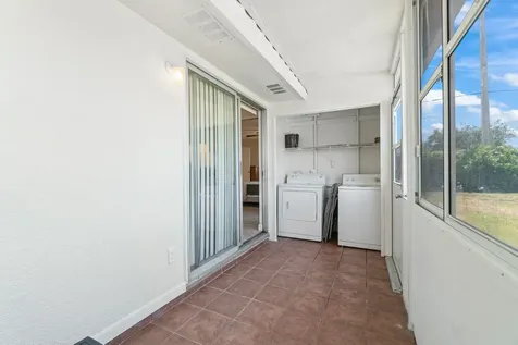 266 Seville L Delray Beach FL 33446
