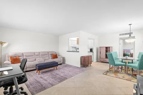 266 Seville L Delray Beach FL 33446