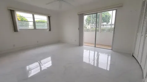 405 Windsor R West Palm Beach FL 33417