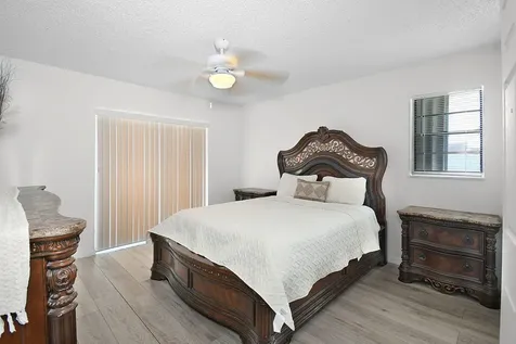 397 Ne Gulfstream Avenue Port Saint Lucie FL 34983