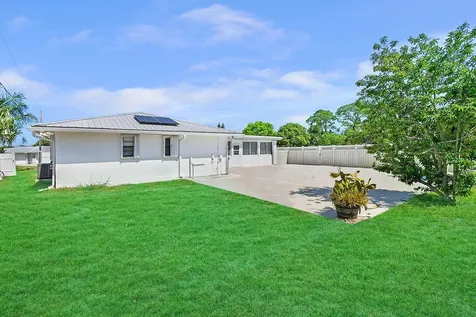 397 Ne Gulfstream Avenue Port Saint Lucie FL 34983
