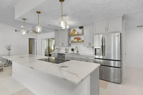 397 Ne Gulfstream Avenue Port Saint Lucie FL 34983