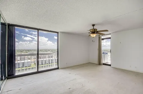 123 Lakeshore Drive North Palm Beach FL 33408