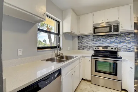 890 N Federal Highway Lantana FL 33462