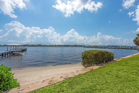 896 N Federal Highway Lantana FL 33462
