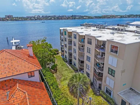 896 N Federal Highway Lantana FL 33462