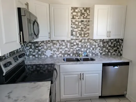 84 Fanshaw B Boca Raton FL 33434