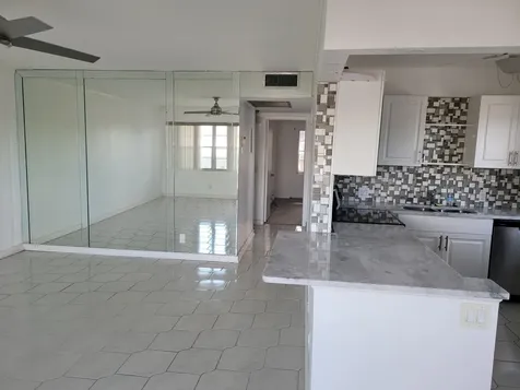 84 Fanshaw B Boca Raton FL 33434