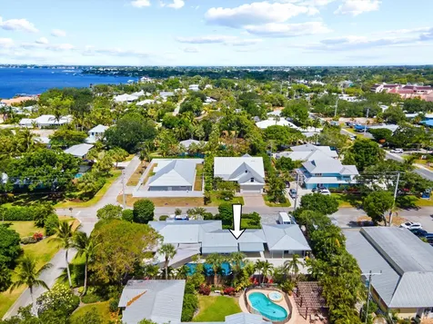 206 Se Balboa Avenue Stuart FL 34994