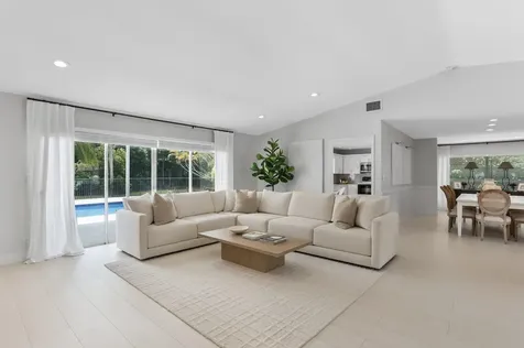 10194 Harbourtown Court Boca Raton FL 33498