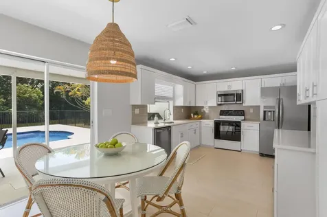 10194 Harbourtown Court Boca Raton FL 33498
