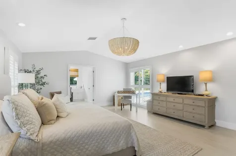 10194 Harbourtown Court Boca Raton FL 33498