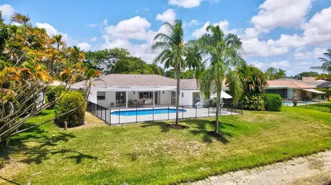 10194 Harbourtown Court Boca Raton FL 33498