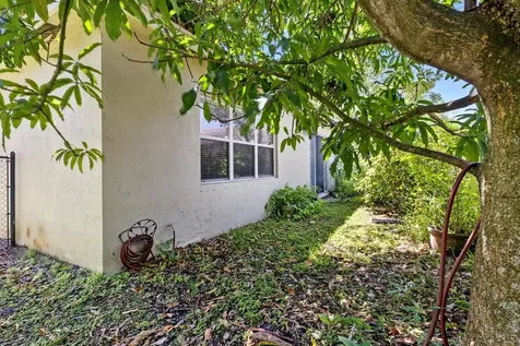 1023 Center Stone Lane Riviera Beach FL 33404