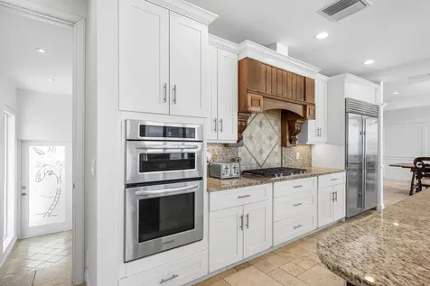 1906 Bay Drive Pompano Beach FL 33062