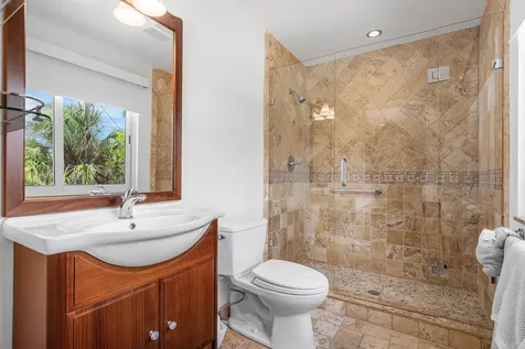 1906 Bay Drive Pompano Beach FL 33062