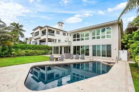 1906 Bay Drive Pompano Beach FL 33062