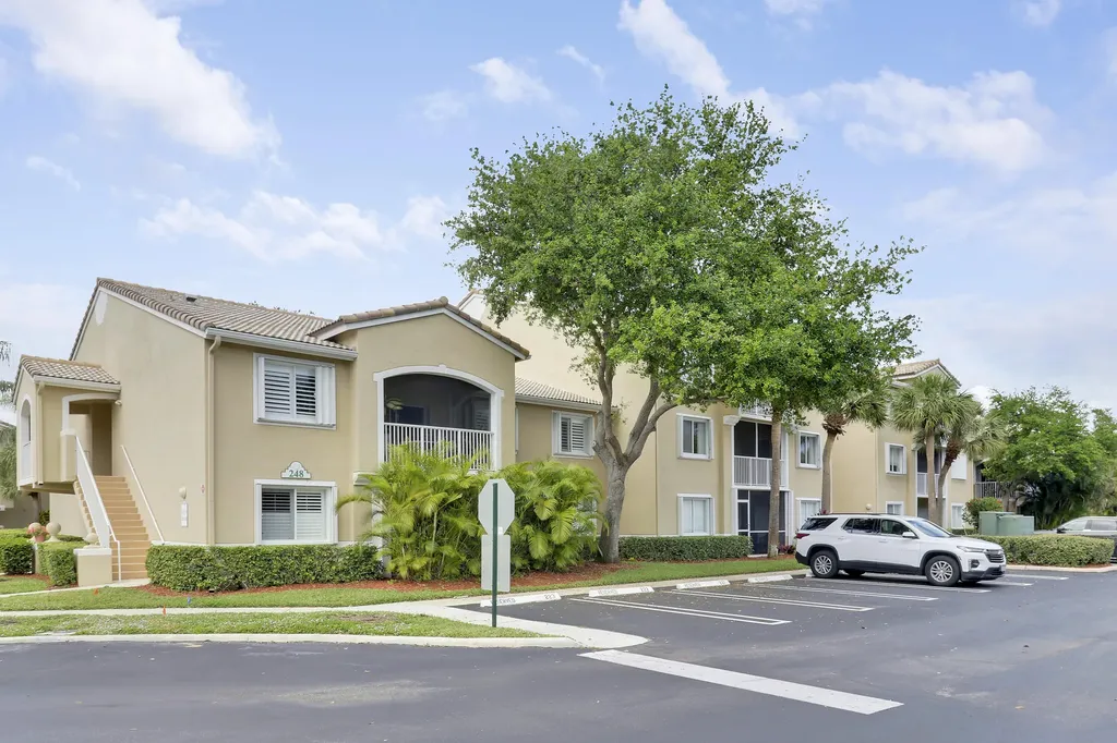 248 Village Boulevard Tequesta FL 33469