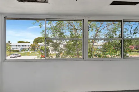 110 Dorchester West Palm Beach FL 33417