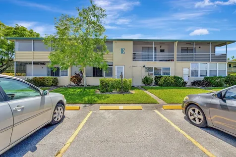 110 Dorchester West Palm Beach FL 33417