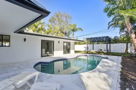 200 Sw 12th Street Boca Raton FL 33432