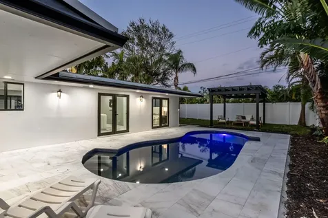 200 Sw 12th Street Boca Raton FL 33432